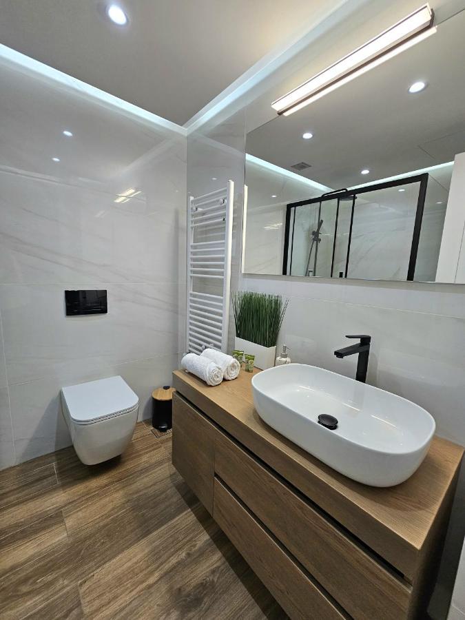 Modern Garden View Apt In Voula, Athens - Luxe Екстер'єр фото