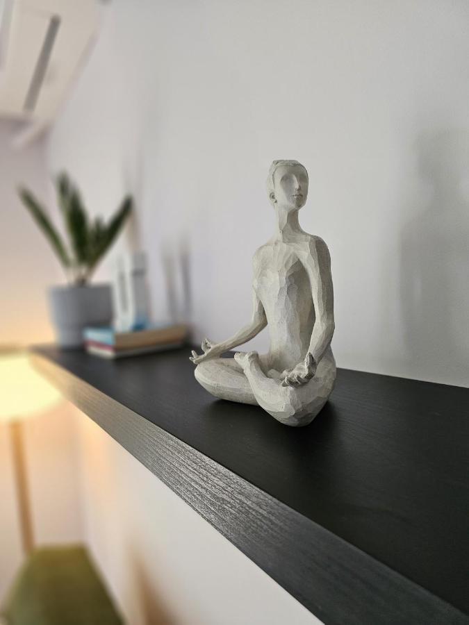 Modern Garden View Apt In Voula, Athens - Luxe Екстер'єр фото