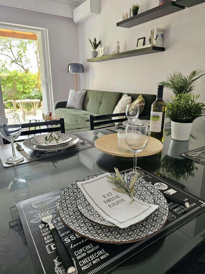 Modern Garden View Apt In Voula, Athens - Luxe Екстер'єр фото